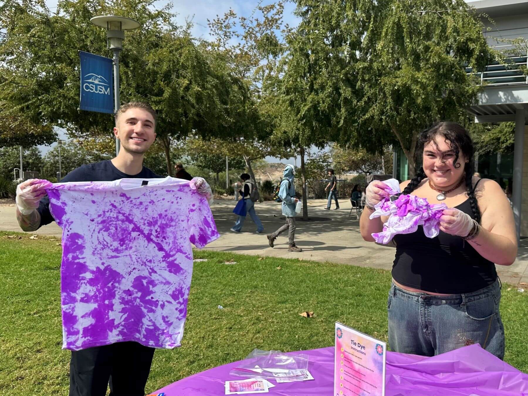 CSUSM tie-dye event