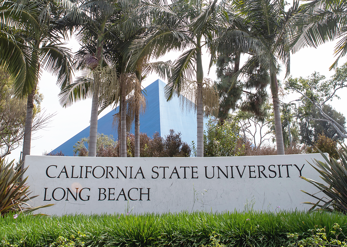 Cal State Long Beach sign in front of Walter Pyramid.