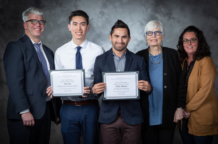 David Pauling (Pauling Family Representative), Alex Ku (CSU Fullerton), Felix Munoz (San Diego State University), Dr. Kay Pauling (Pauling Family Representative) and Dr. Kathy Szick (CSU Bakersfield & Chair, 2020 Pauling Award Selection Committee). Alex Ku (CSU Fullerton) and Felix Munoz (San Diego State University). Mr. Ku taught chemistry laboratory courses. Mr. Munoz taught the Physics lower division and the electricity and magnetism lab.